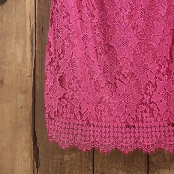 Off-the-shoulder fuchsia dress - Picture 3 of 4